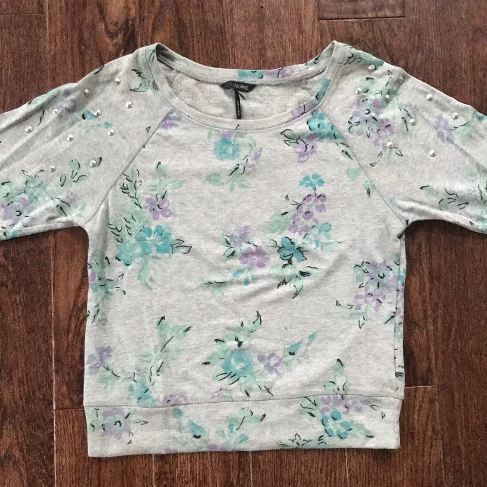 grey sweater with flower detailing!!